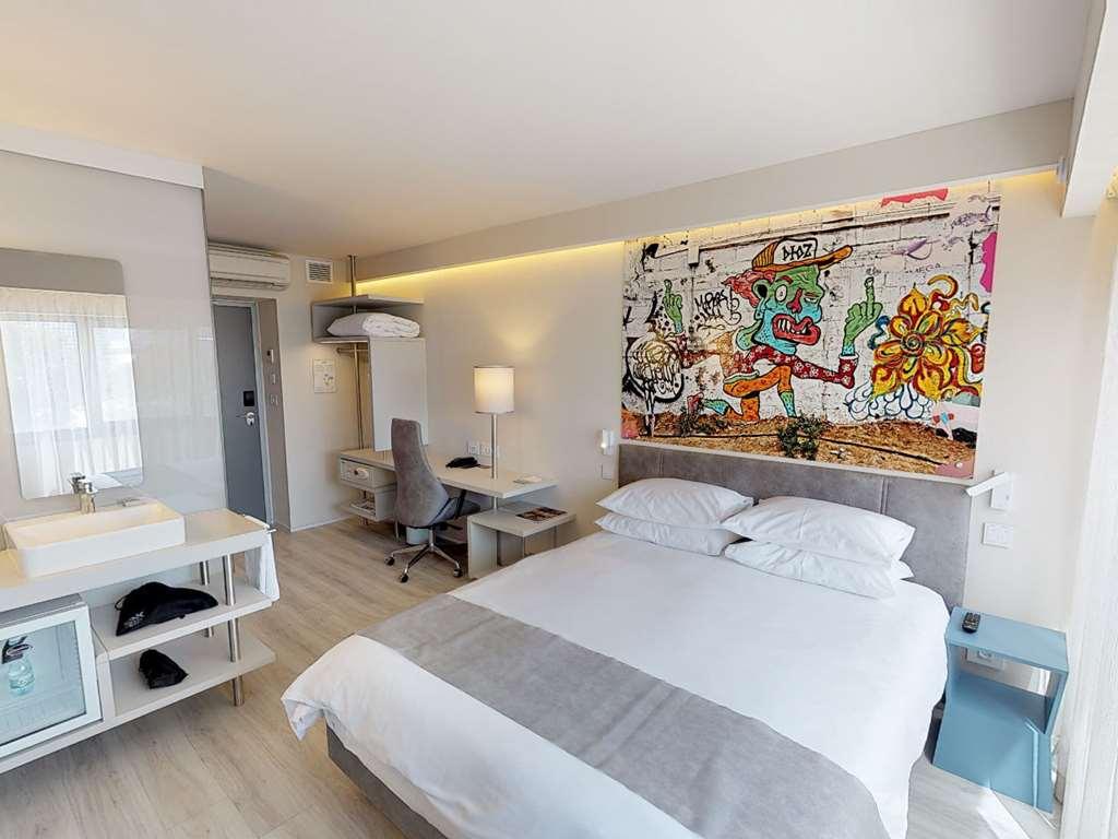 Link Hotel & Hub By Dan Hotels Tel Aviv Rum bild