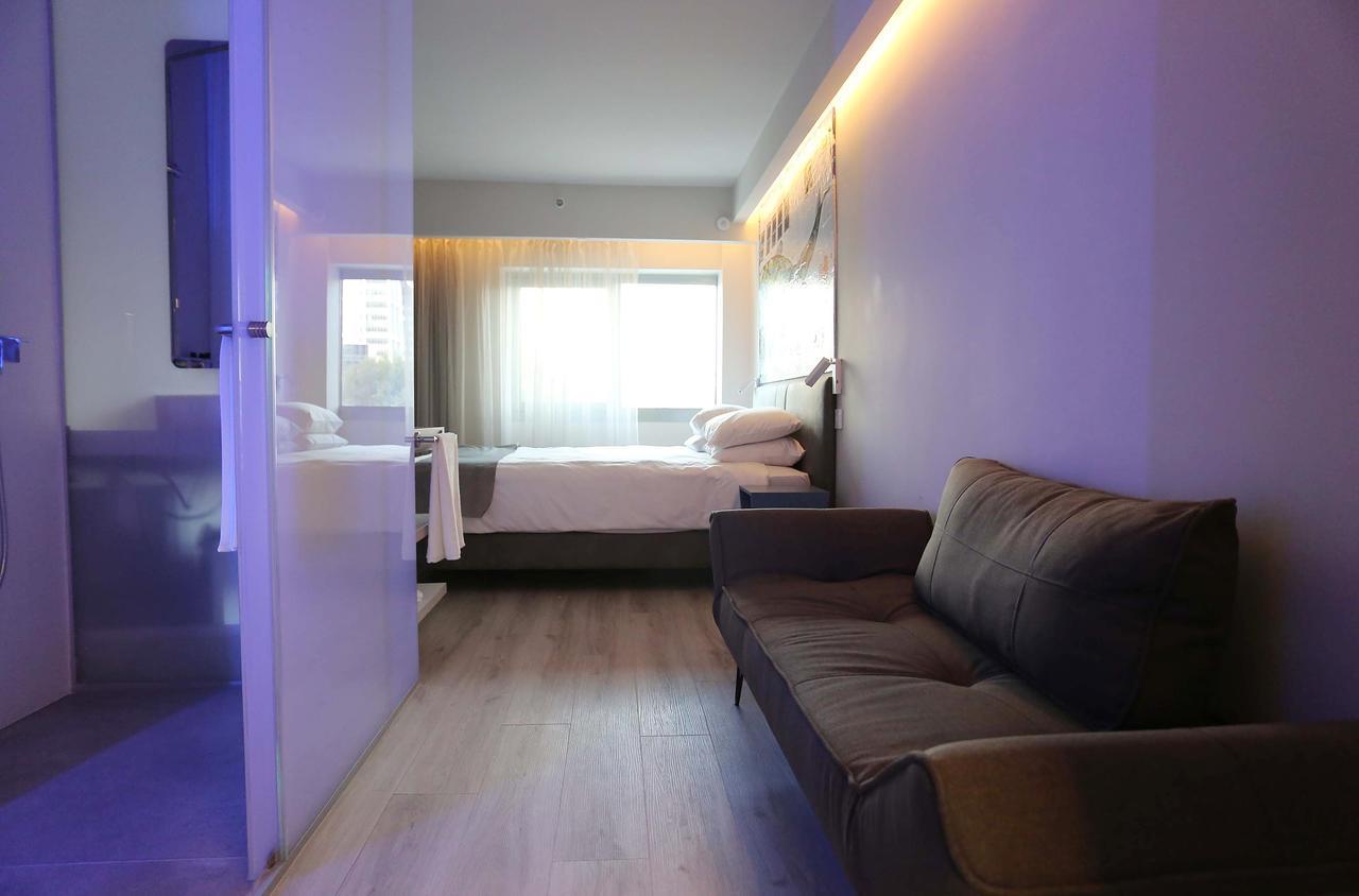 Link Hotel & Hub By Dan Hotels Tel Aviv Exteriör bild