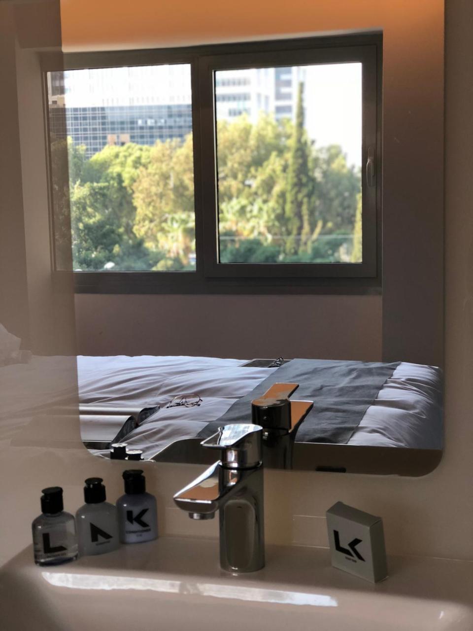 Link Hotel & Hub By Dan Hotels Tel Aviv Exteriör bild